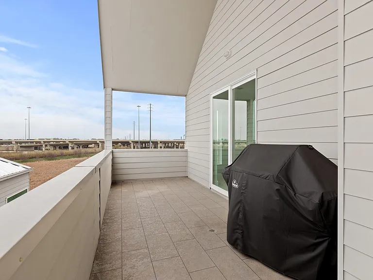 5915 E Post Oak Ln — Photo 38