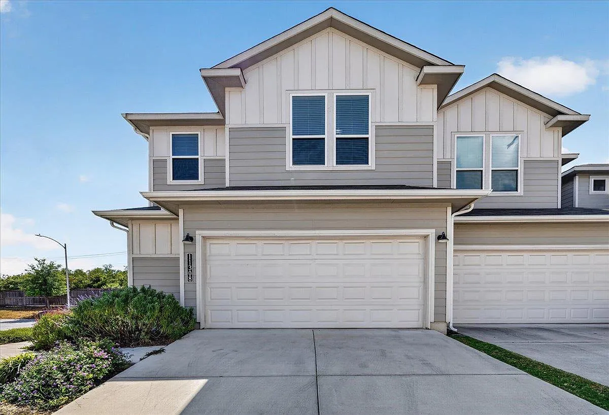4 bed, 2.5 bath, 1930 sqft, $2,400 — Photo 1