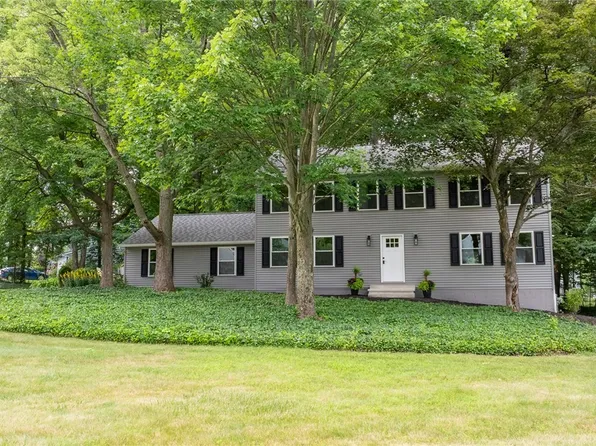 7391 Far Hill Dr, Concord Township, OH 44077