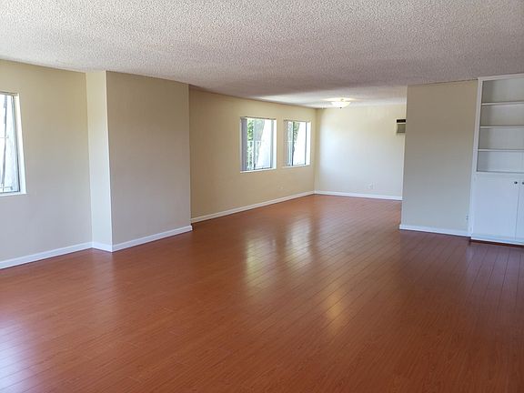 5th image of 4210 E 5th St APT 3