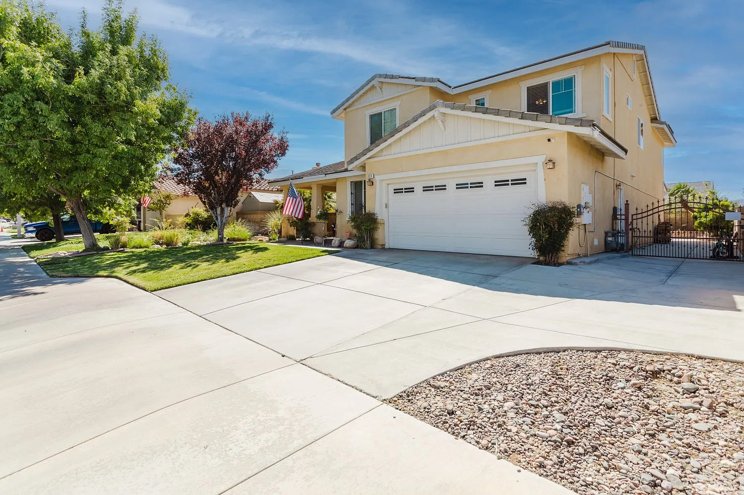 5 bed, 3096 sqft, $4,000 — Photo 2