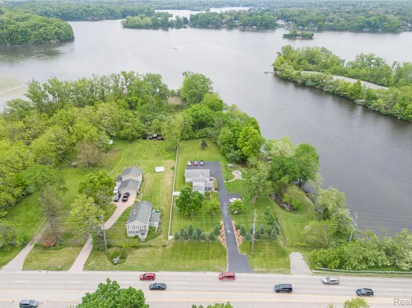 2459 Rawsonville Rd, Van Buren Township, MI 48111