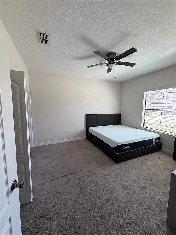 4 bed, 4.0 bath, 2537 sqft, $2,900 — Photo 4