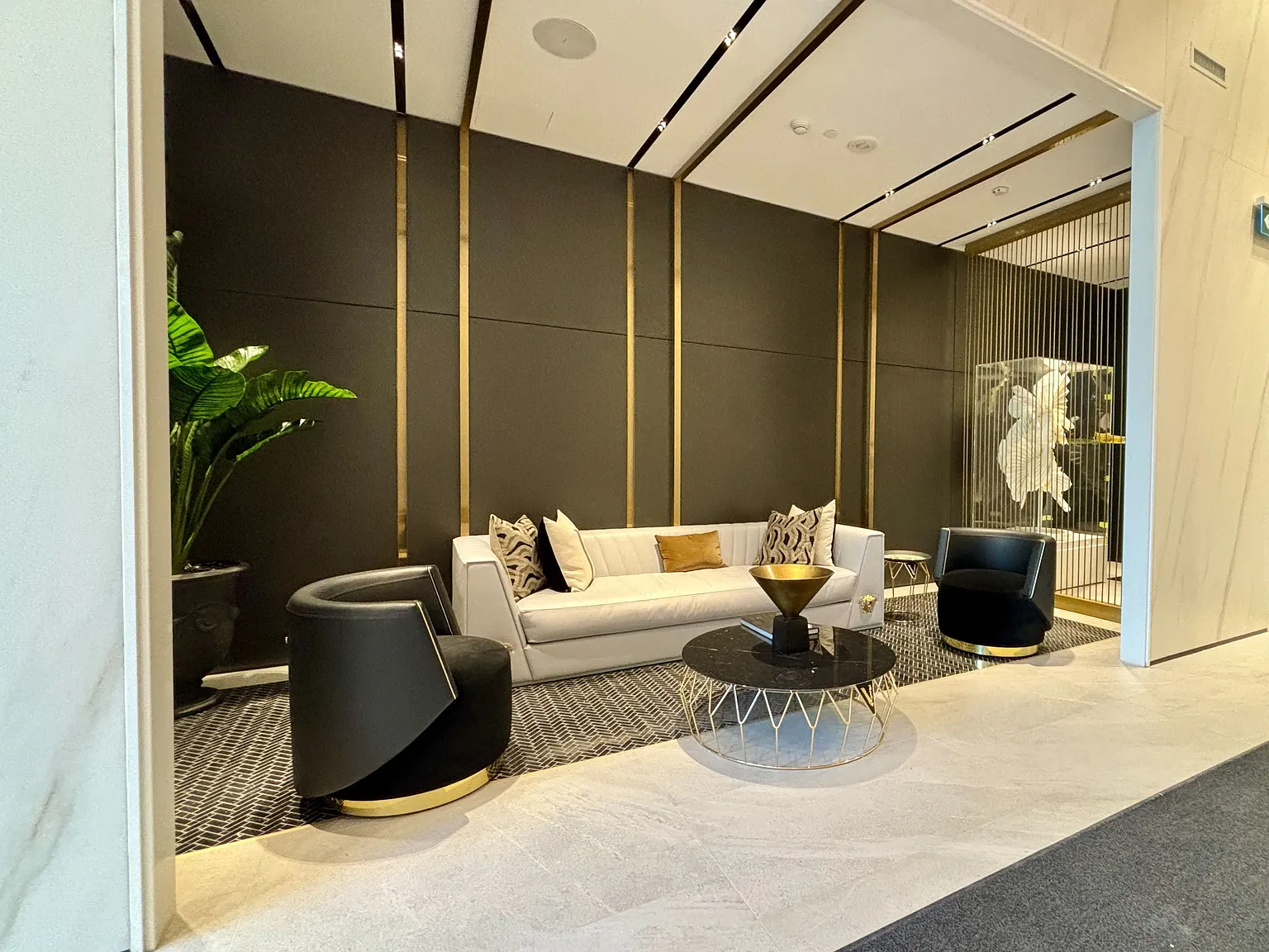 Prime Condos — Photo 3