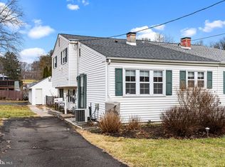 1402 White Owl Rd, Abington, PA 19001