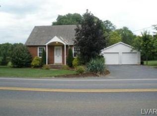 3339 Mauch Chunk Rd, Coplay, PA 18037