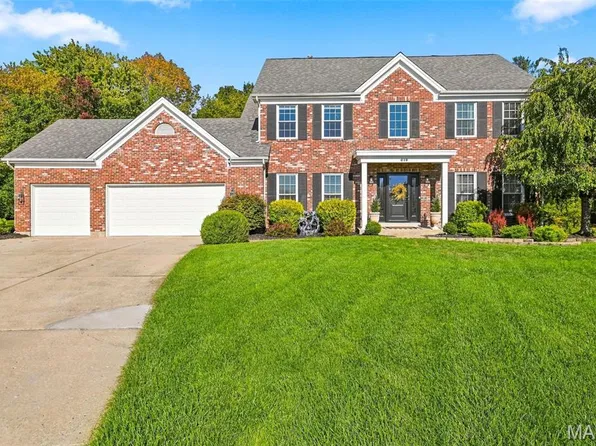 610 Royal Pine Ct, Lake Saint Louis, MO 63367
