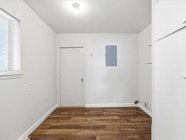 134 Robinhood Dr — Photo 22
