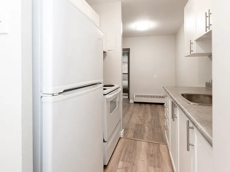 1223 Richmond St — Photo 10