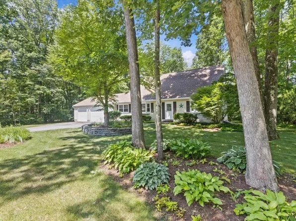 149 Oak Circle, Colchester, VT 05446