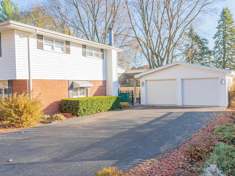 326 Kenwick Dr, Galesburg, IL 61401 Zillow