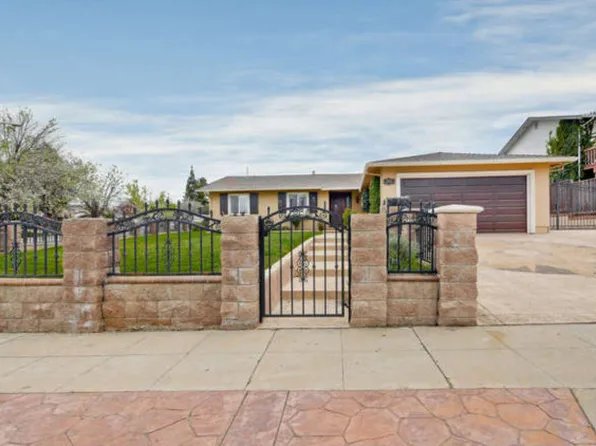 2494 Lone Oak Dr, San Jose, CA 95121
