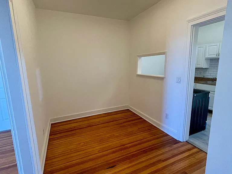 707-709 Warren St #2 — Photo 5