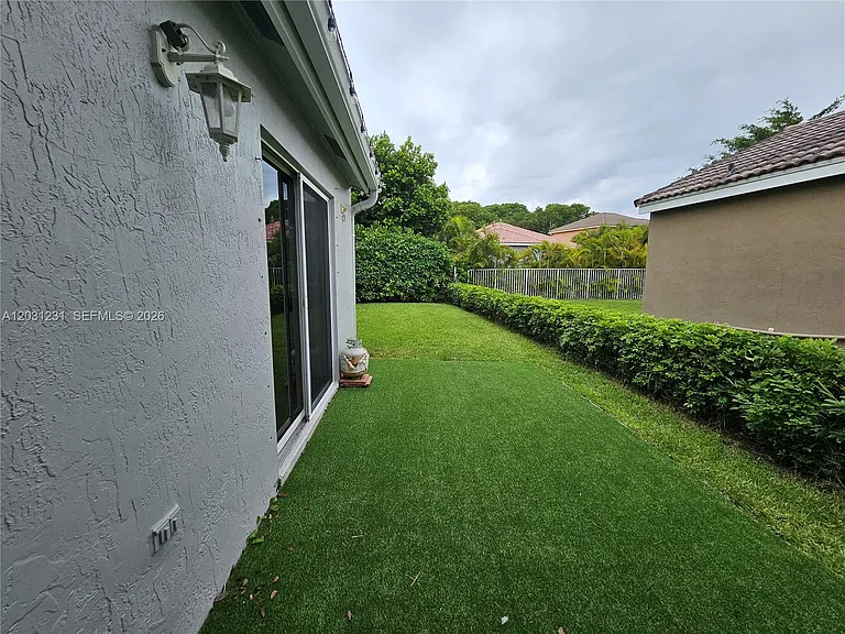 4232 Mahogany Ridge Dr — Photo 33