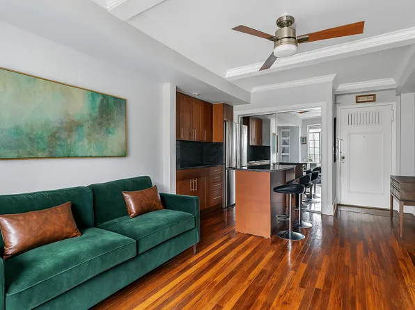 45 Tudor City Place image 2 of 6