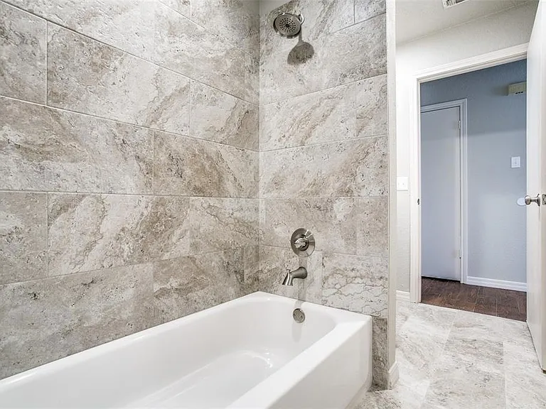 3000 Penny Ln — Photo 12