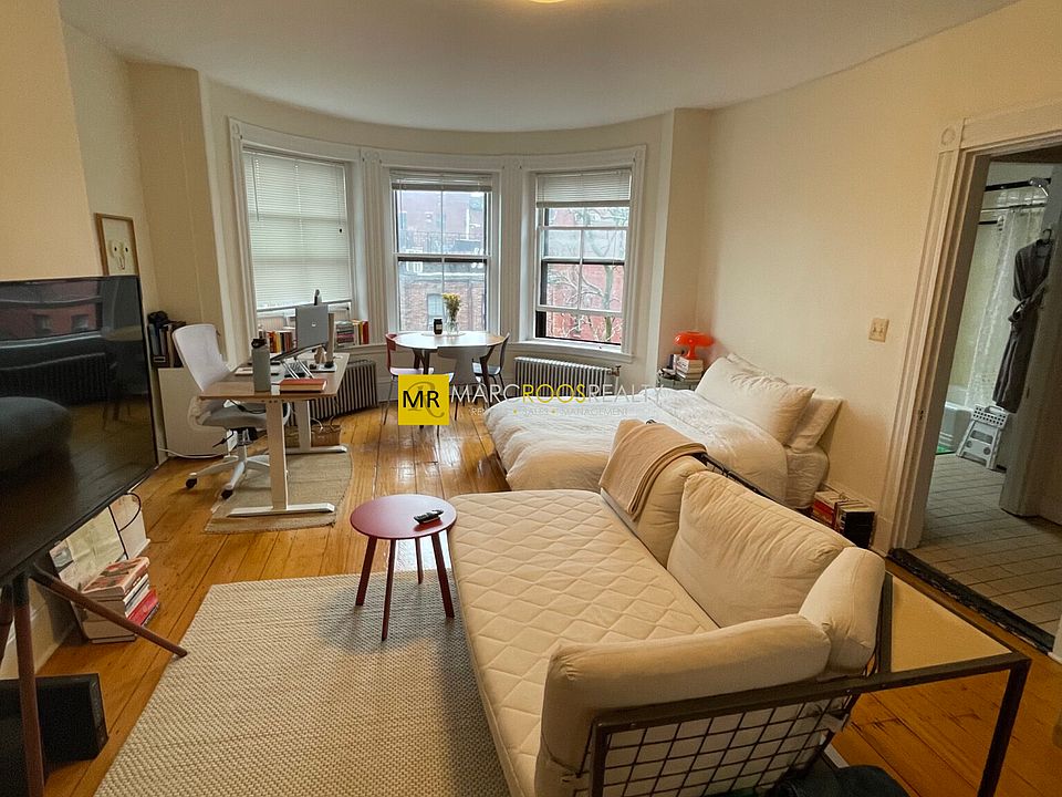 1st image of 380 Commonwealth Ave