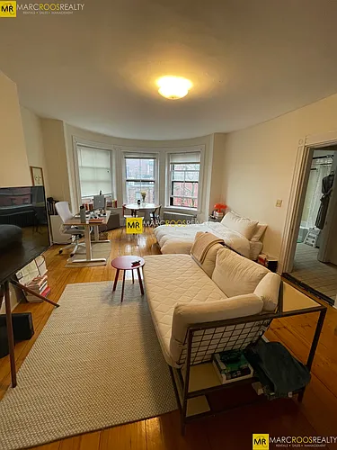 381 Commonwealth Ave Photo 1
