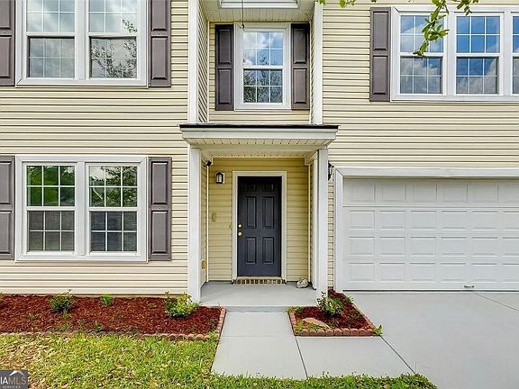 3rd image of 1 Blackberry Ln
