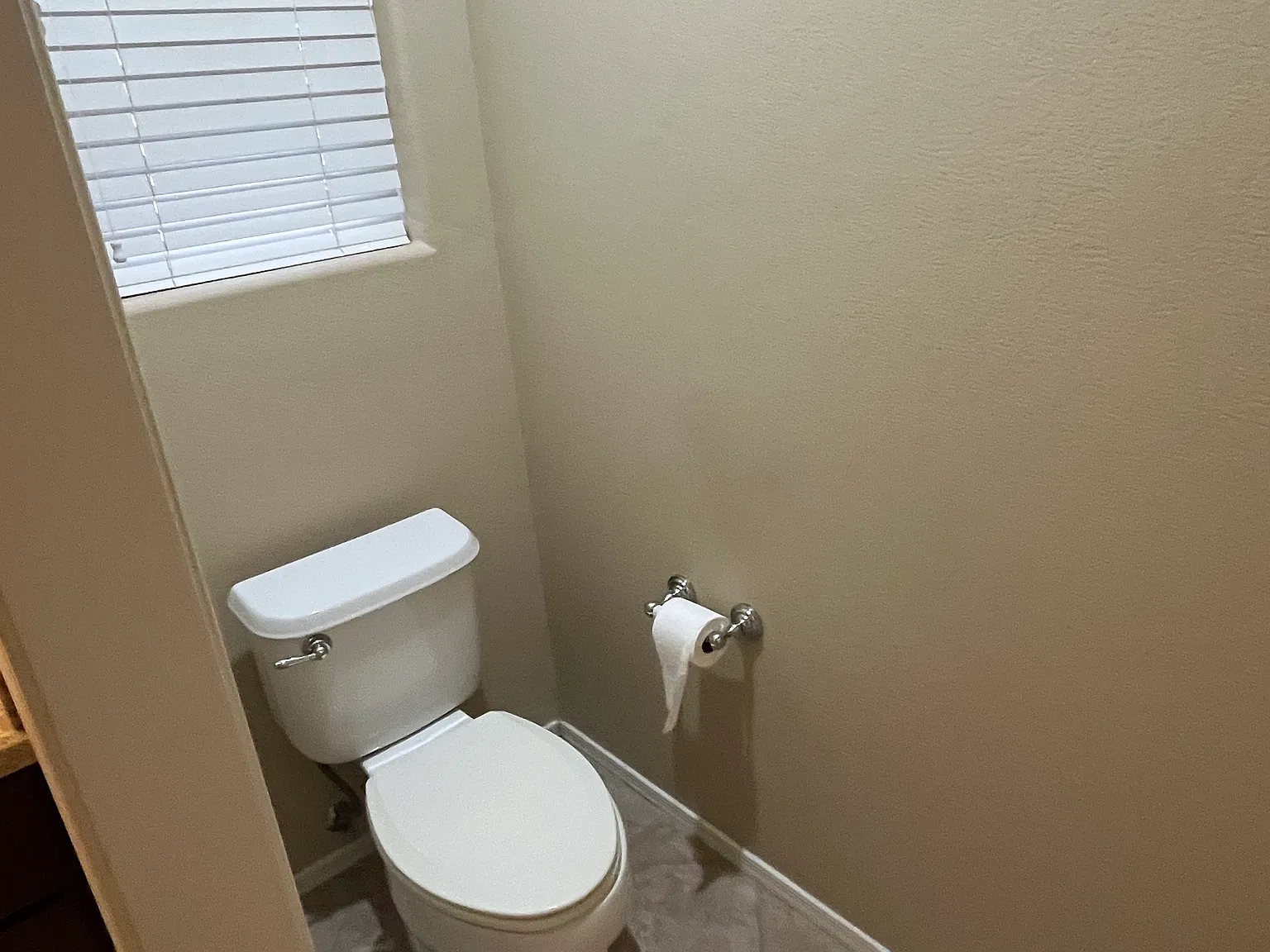 4 bed, 2241 sqft, $2,100 — Photo 3