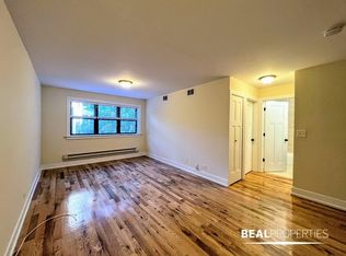 555 W Arlington Pl APT 401, Chicago, IL 60614