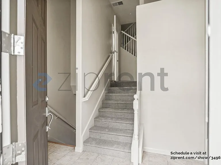 2858 10th St — Photo 7