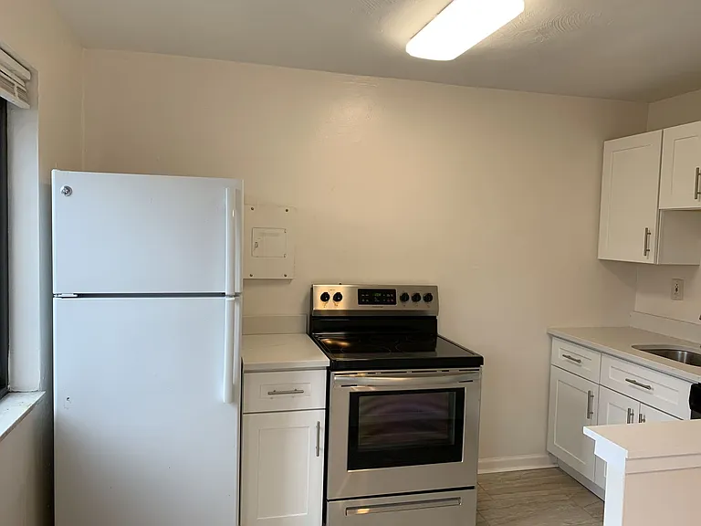 819 College Avenue — Photo 54