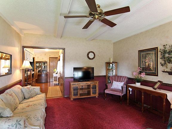 4th image of 1317 1st Ave