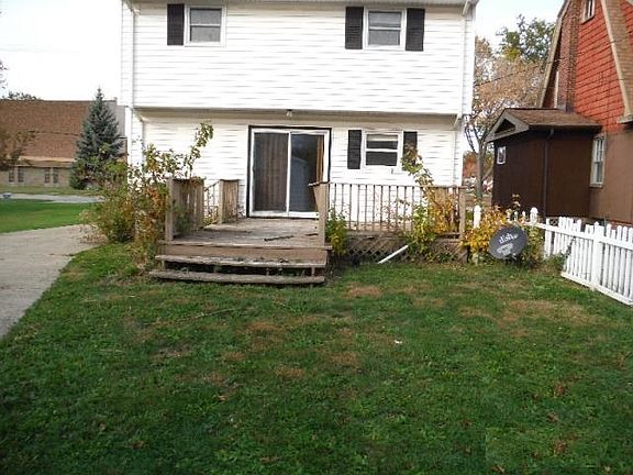 5th image of 26200 Forestview Ave