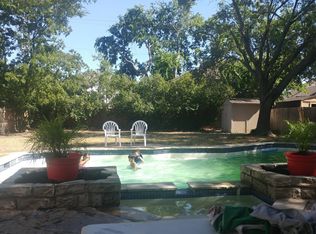 313 Newberry St, Grand Prairie, TX 75052