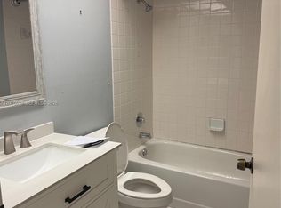 2255 SE 27th Dr #102, Homestead, FL 33035