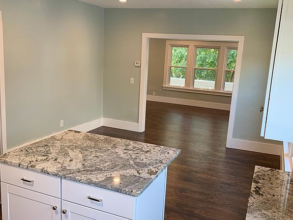 5th image of 2083 Lewis Dr #Up