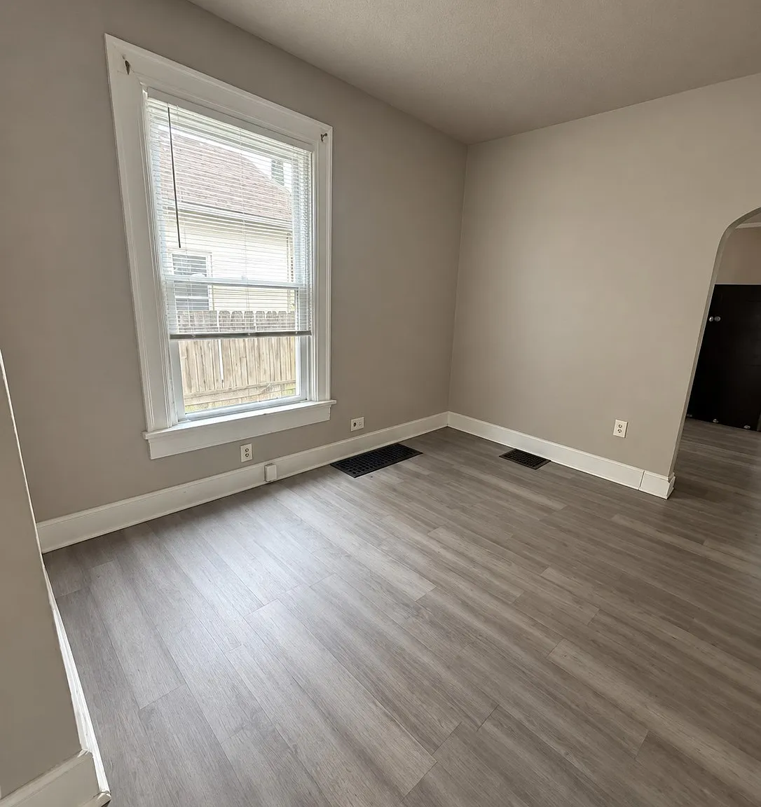 3 bed, $1,195 — Photo 4