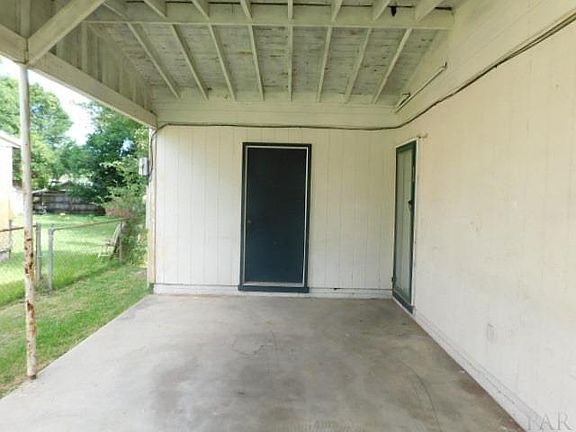 2nd image of 808 Lucerne Ave