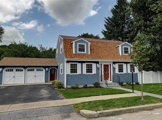 54 Scott Dr, Riverside, RI 02915