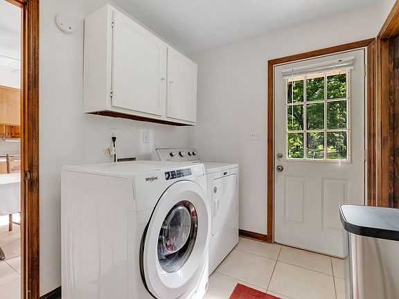3rd image of 2315 N Arendell Way