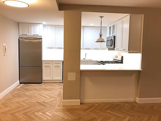 4th image of 305 E 86th St APT 2CW
