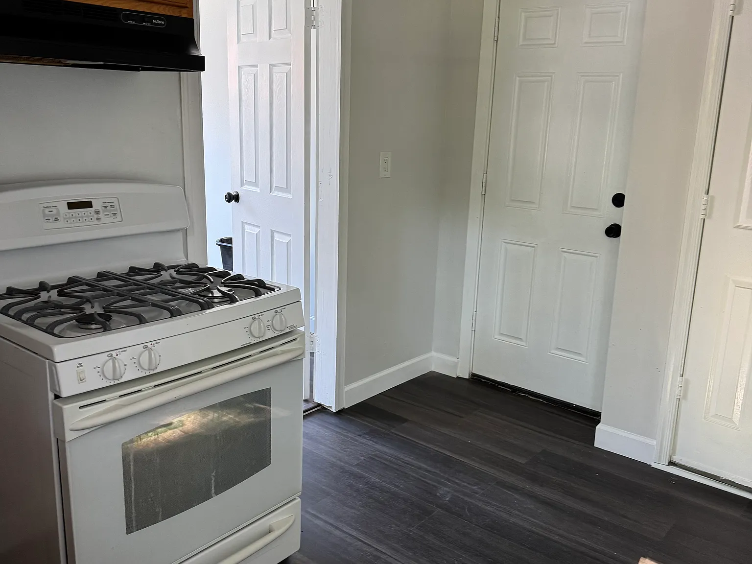 2 bed, $2,000 — Photo 4