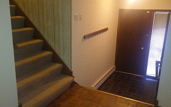2nd image of 4127 Applewood Ln