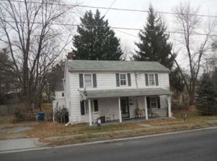 215 N Buckmarsh St, Berryville, VA 22611