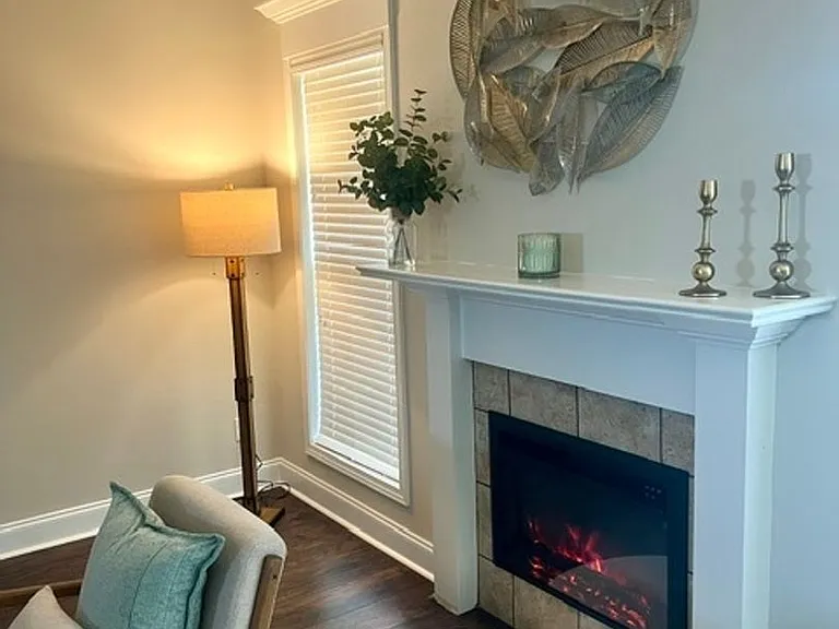 103 Abney Ct — Photo 12