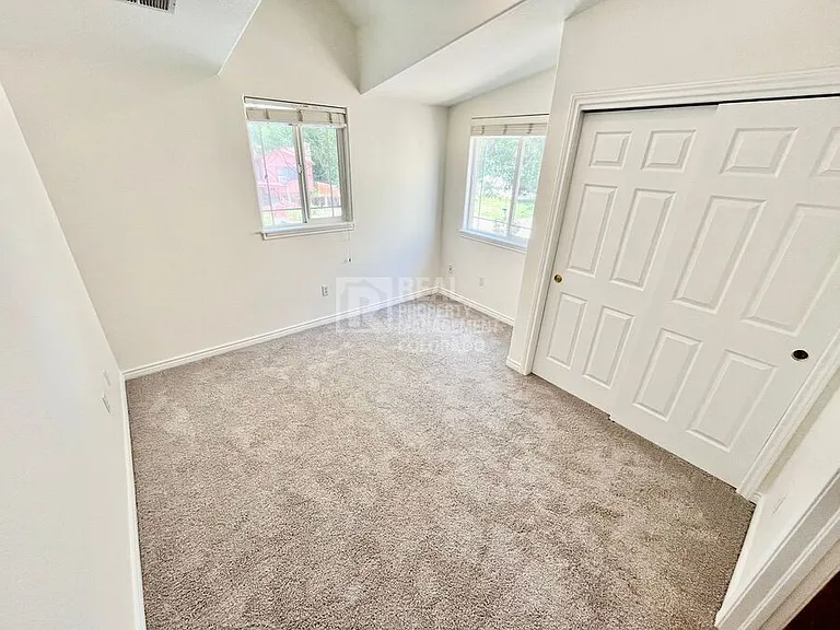 818 S Terry St #B9 — Photo 15