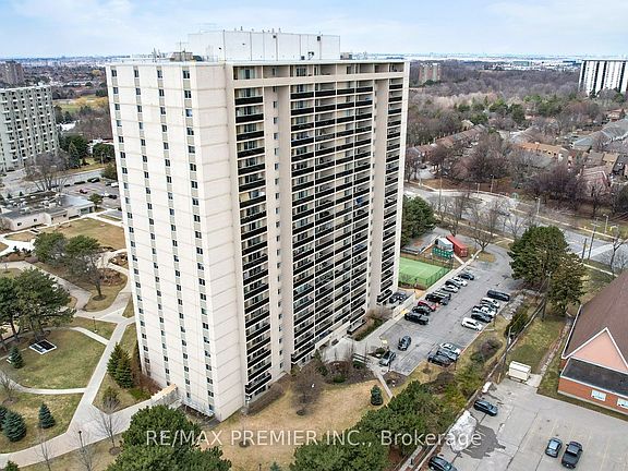 2nd image of 812 Burnhamthorpe Rd #1207