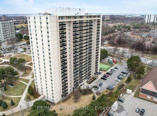 812 Burnhamthorpe Rd #1207, Toronto, ON M9C4W1