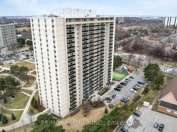 812 Burnhamthorpe Rd #1207, Toronto, ON M9C 4W1