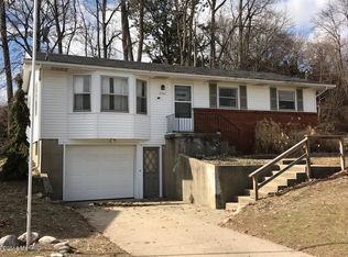 2741 Frederick Ave NW, Grand Rapids, MI 49544