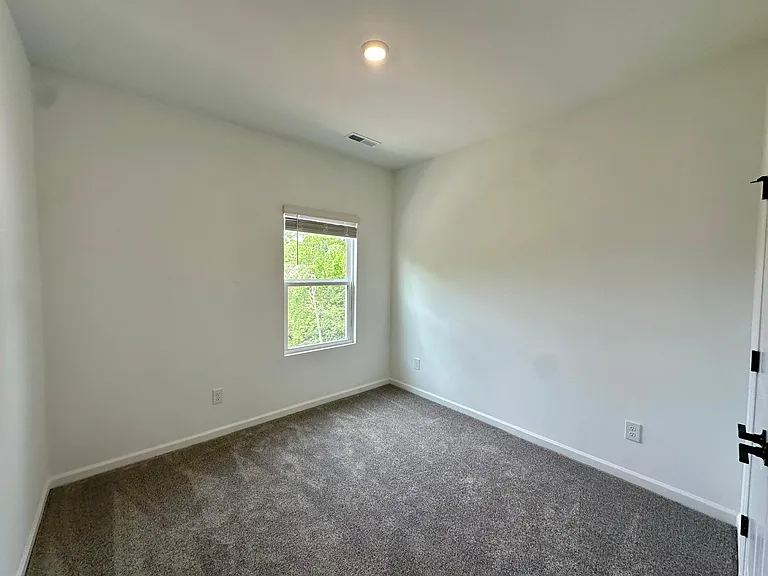 1556 Blanche St — Photo 13