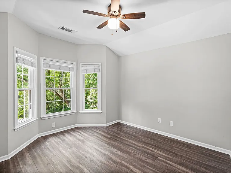 11355 Vedrines Dr — Photo 31