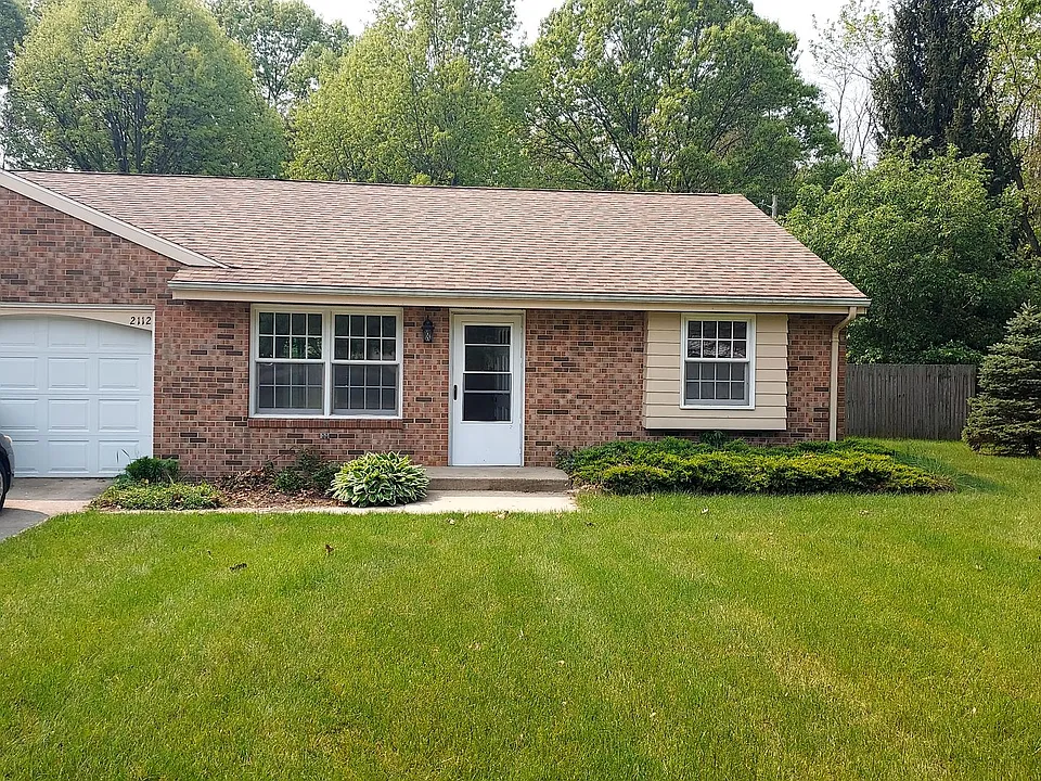 2112 Charles Dr
