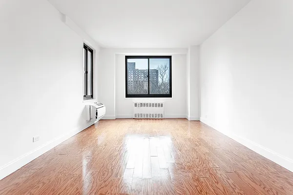 Rented by Olnick Organization | media 9